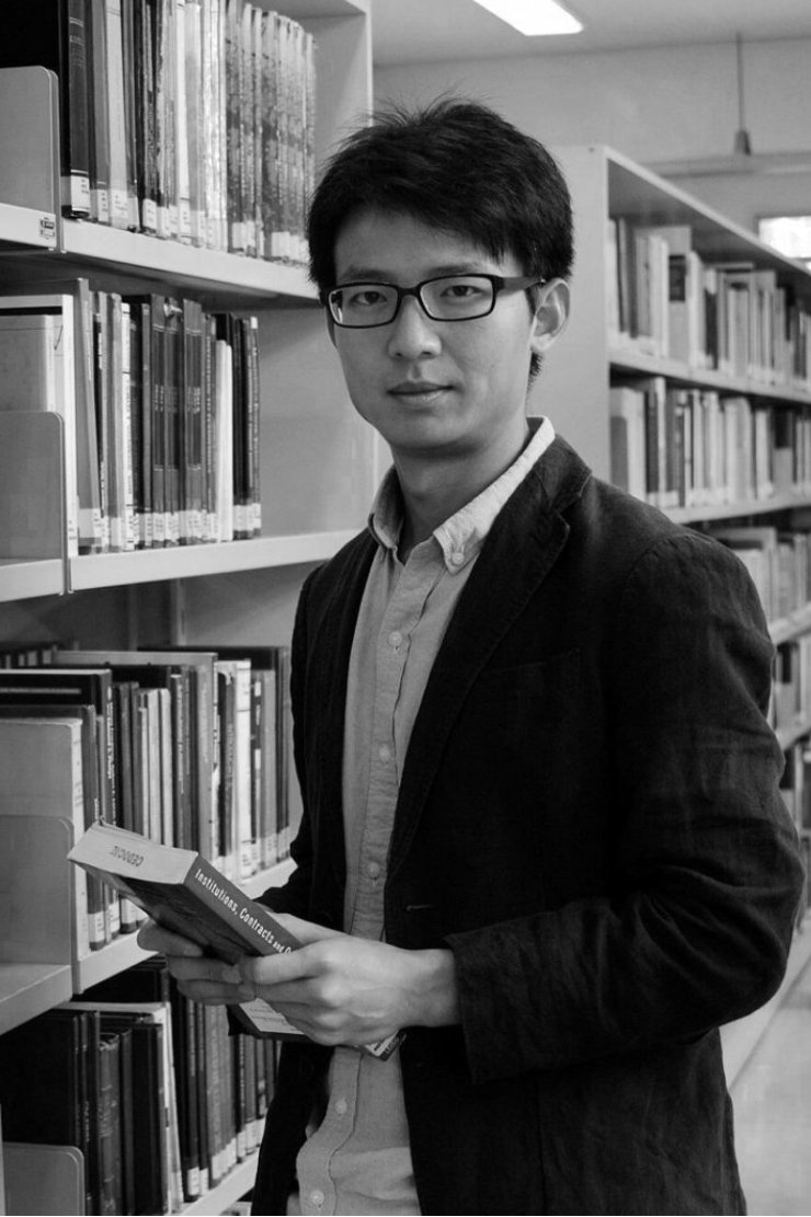 Cheng Li - Development Economist